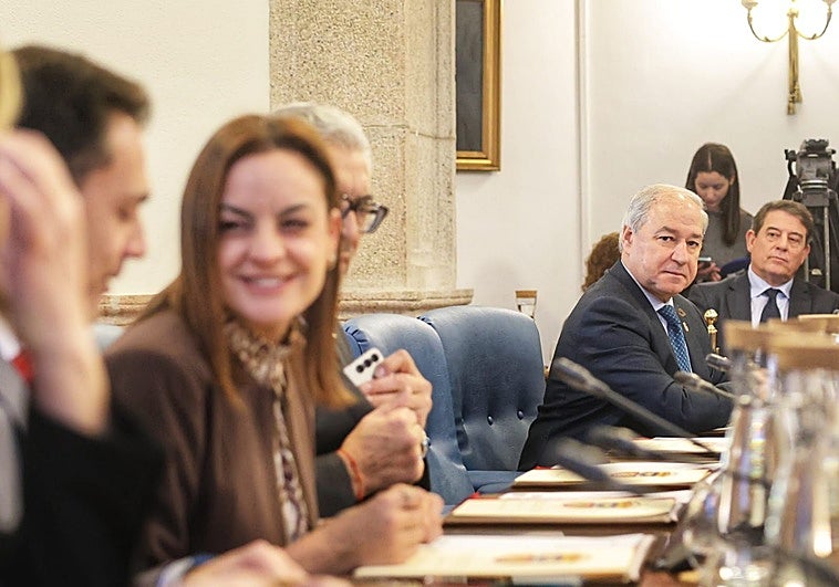 El PSOE mantiene la presidencia de la Diputación de Lugo con el voto de Tomé, señalado por acoso sexual