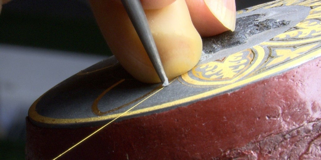 Los fabricantes de productos artesanos y los comercios de artesanía insisten en que la declaración BIC del damasquinado de Toledo hace referencia a «la técnica en general»