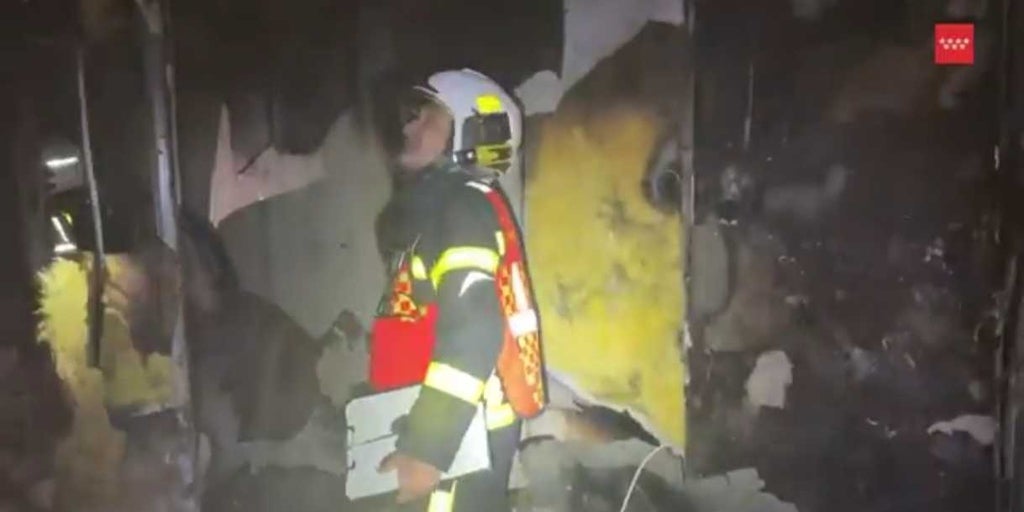 Hospitalizados una mujer y su hijo tras un incendio en una vivienda de Boadilla del Monte