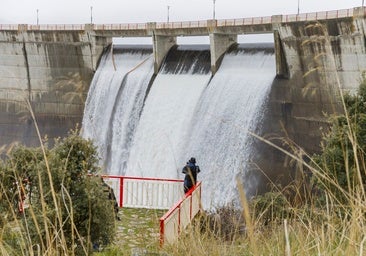 La CHD inicia un desembalse preventivo en el embalse del Pontón Alto de Segovia ante la nieve acumulada