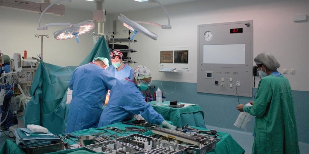 El Gobierno regional reforma el quirófano de Traumatología del Hospital de Hellín para mejorar la asistencia a los pacientes