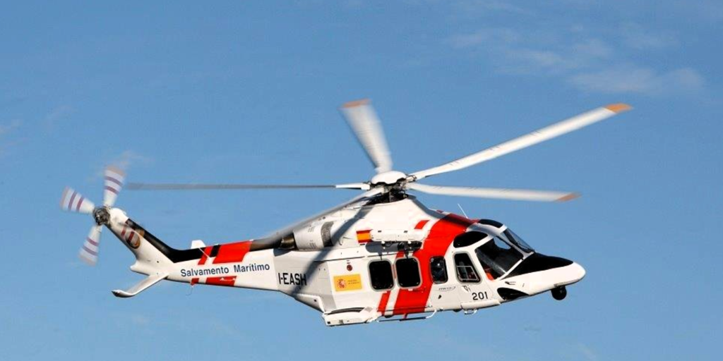 Un dispositivo de búsqueda trata de localizar a un joven desaparecido que cayó al mar en la costa de Lanzarote