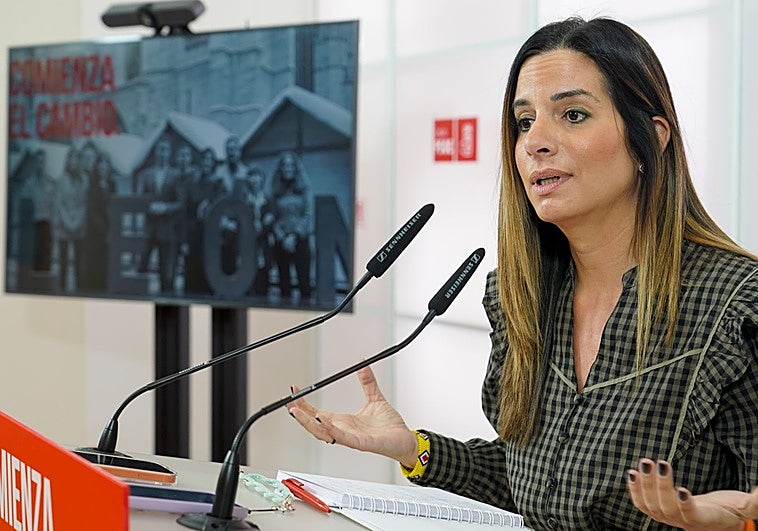 La número dos del PSCL, «sorprendida» por el «vínculo muy especial» entre el alcalde de León y el consejero Suárez-Quiñones