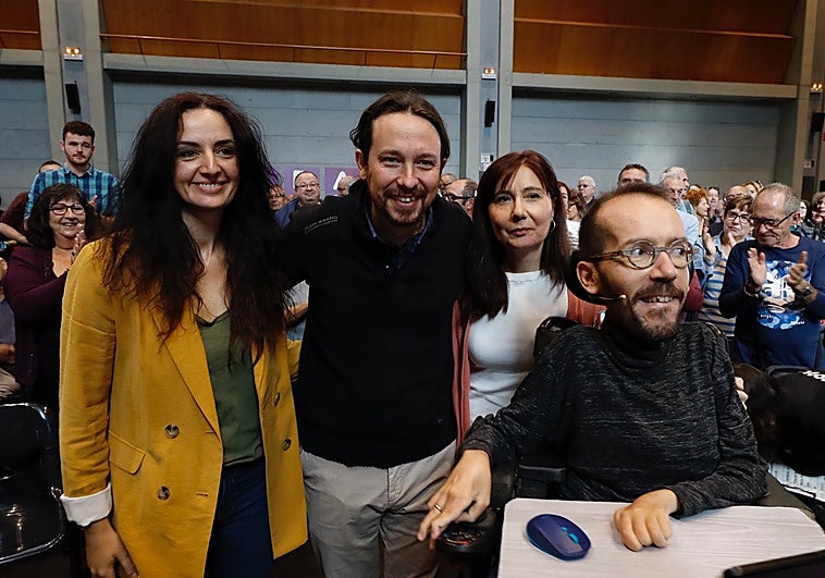 Quién es Marta Abengochea, la primera mujer al frente de IU Aragón: madre, funcionaria y «peleona activista» que se estrena en unas autonómicas