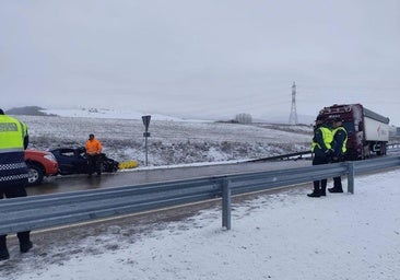 Dos muertos en las carreteras en sendas colisiones entre un camión y un turismo en Burgos y Palencia