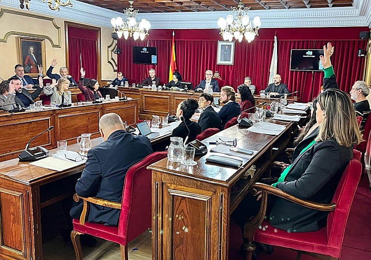 Una concejala que se presentó por el PSOE se salta la disciplina para votar con el PP en Lugo