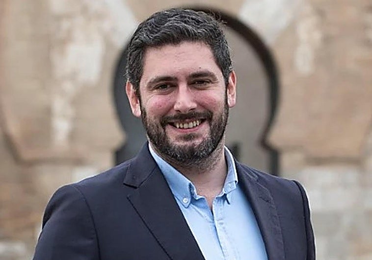 Quién es Alejandro Nolasco, el candidato de Vox para las elecciones en Aragón: a qué se dedicaba antes de la política y qué estudios tiene