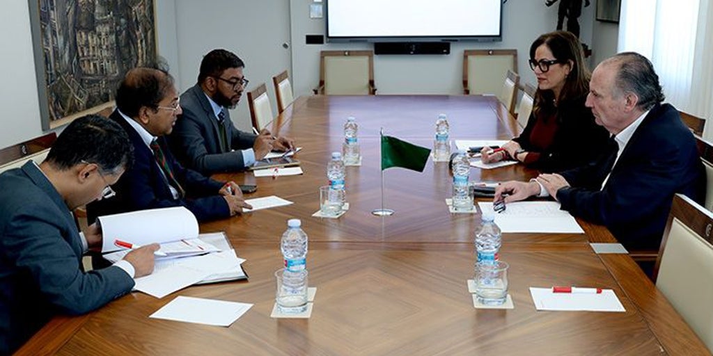 Cámara Valencia y el embajador de Bangladesh analizan oportunidades comerciales para varios sectores valencianos
