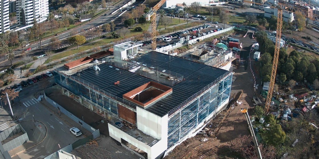 Avanza la construcción del centro de prontoterapia junto al Hospital La Fe de Valencia con apoyo de Amancio Ortega