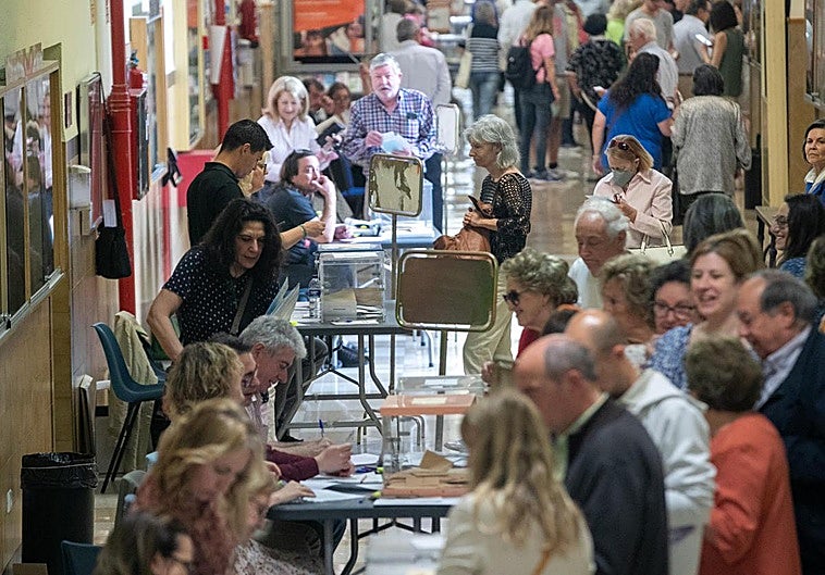 Elecciones en Aragón: horario de apertura y cierre de colegios electorales, dónde ir a votar y documentación necesaria