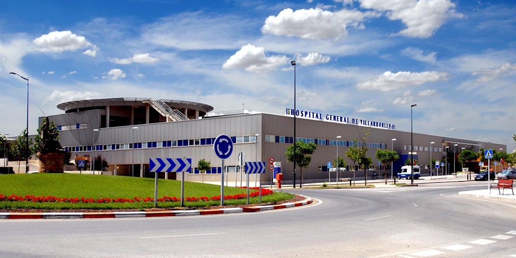 Herido un trabajador tras caer desde 5 metros de altura en una empresa de depósitos de Villarrobledo