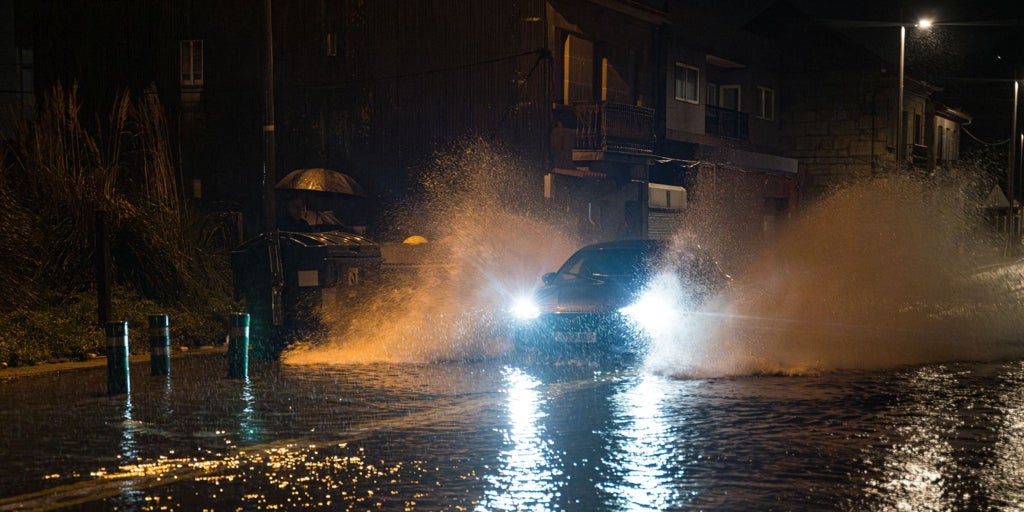 Alerta naranja por lluvias en  Pontevedra y en el litoral de La Coruña y Lugo por temporal