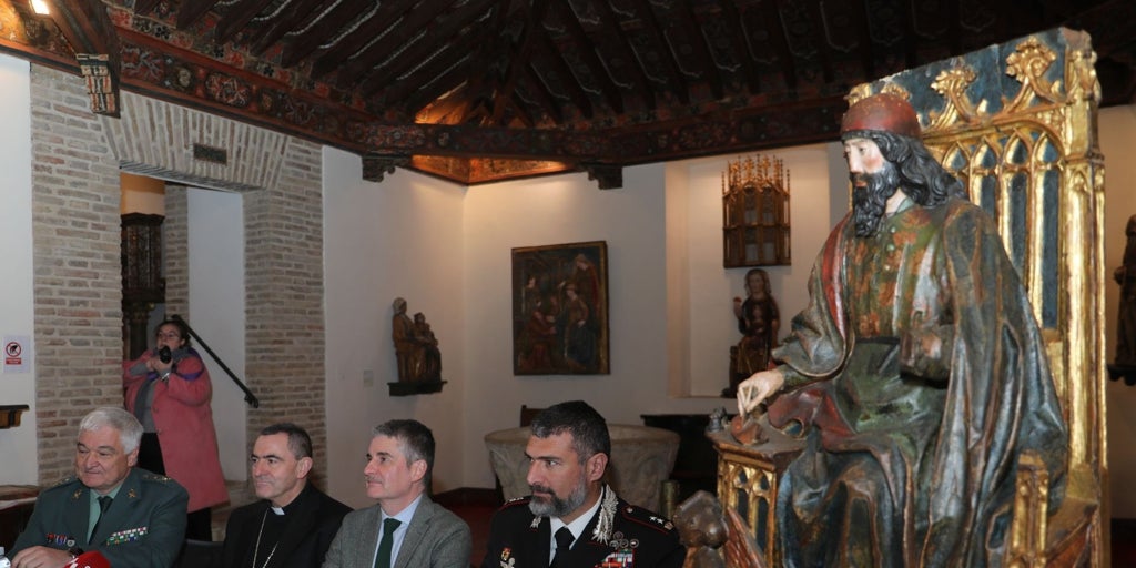 Así fue 'rescatada' la joya palentina de Gil de Siloé  robada hace 47 años (y los padres de Iker Jiménez están detrás)