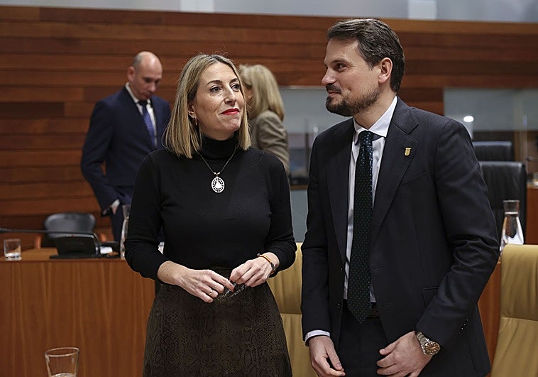 El PSOE extremeño trata de explotar el pánico del PP a una repetición electoral