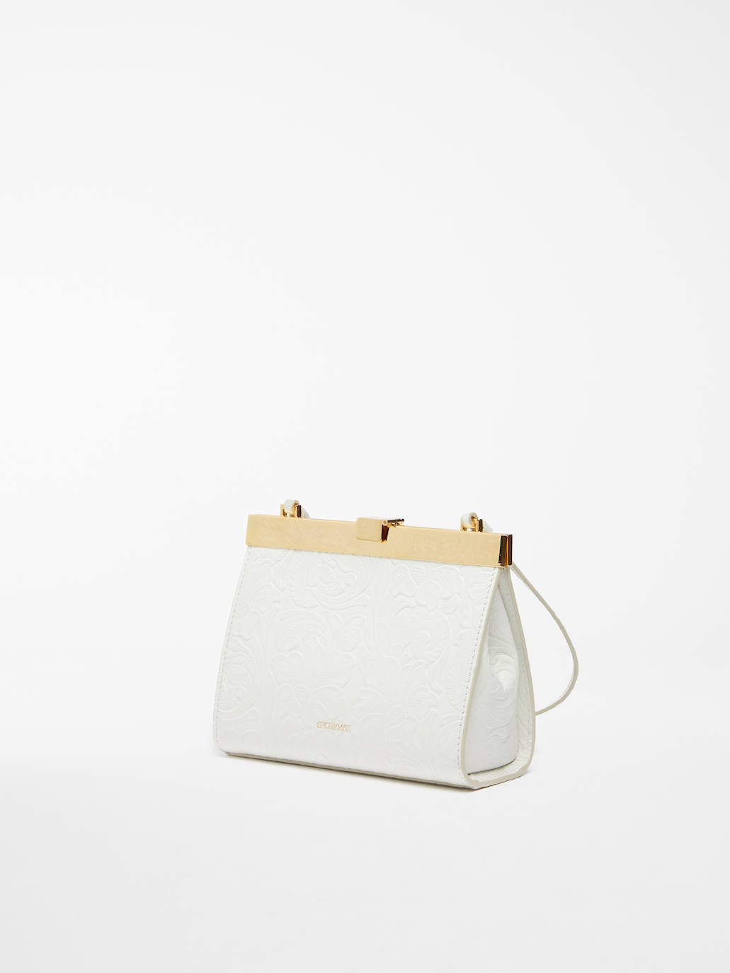 Este bolso pequeño de Max Mara, de piel, con estampado en relieve se puede comprar por 324€, contando con una rebaja de 81€.