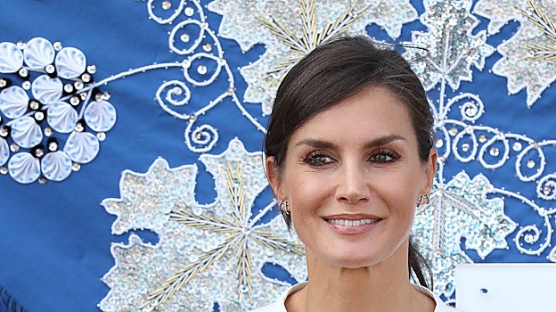 La naturalidad es uno de los trucos de la Reina para parecer más joven.