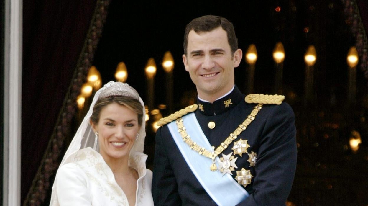 El 22 de mayo de 2004 se celebraba la boda de los futuros Reyes en la Catedral de la Almudena.