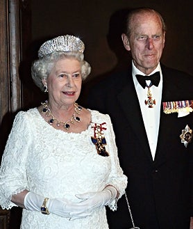 Imagen secundaria 2 - La soberana se ha mantenido siempre fiel a su pelo corto y rizado. 