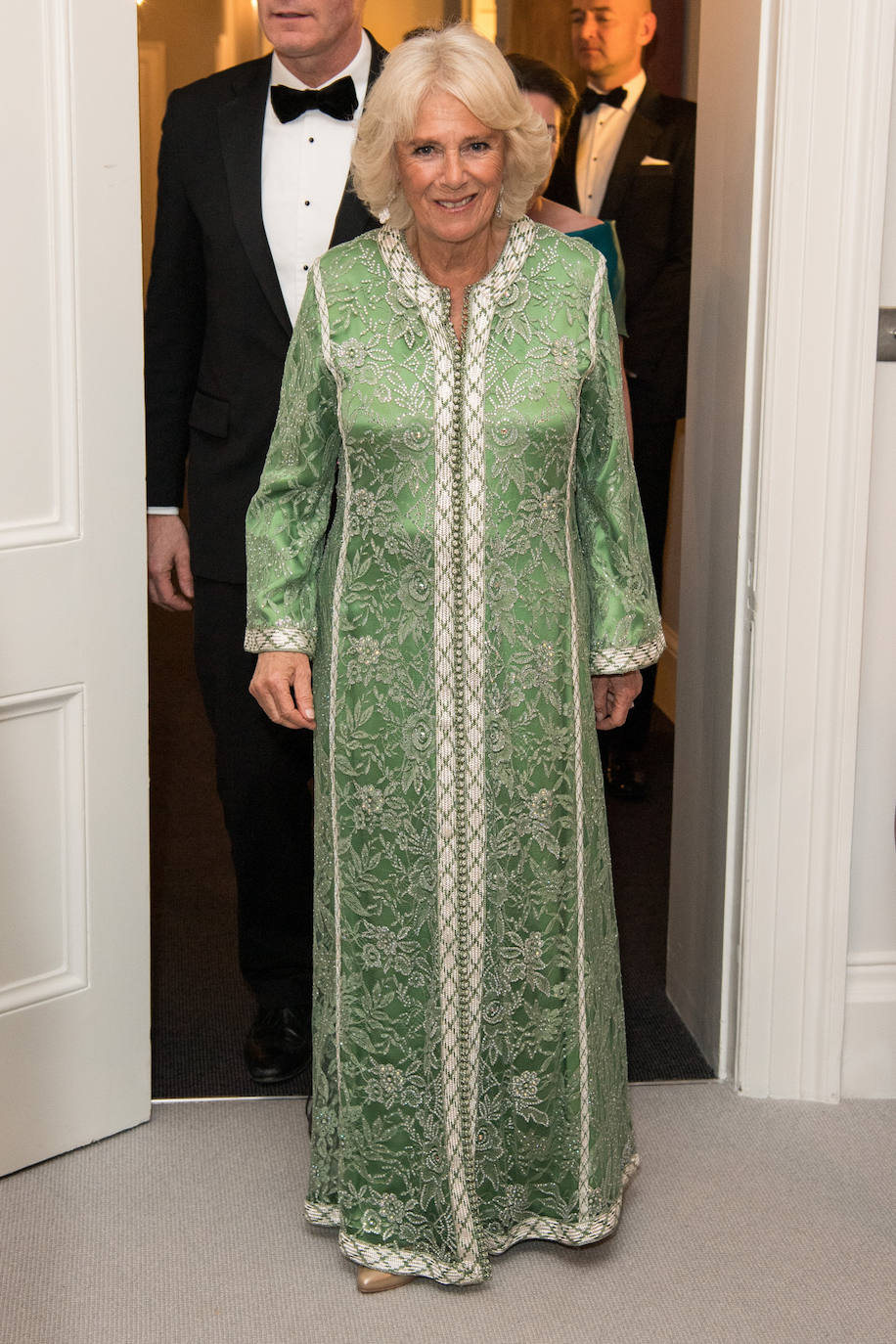Los vestidos-túnica de inspiración oriental son una de las prendas favoritas de Camilla de Cornualles.