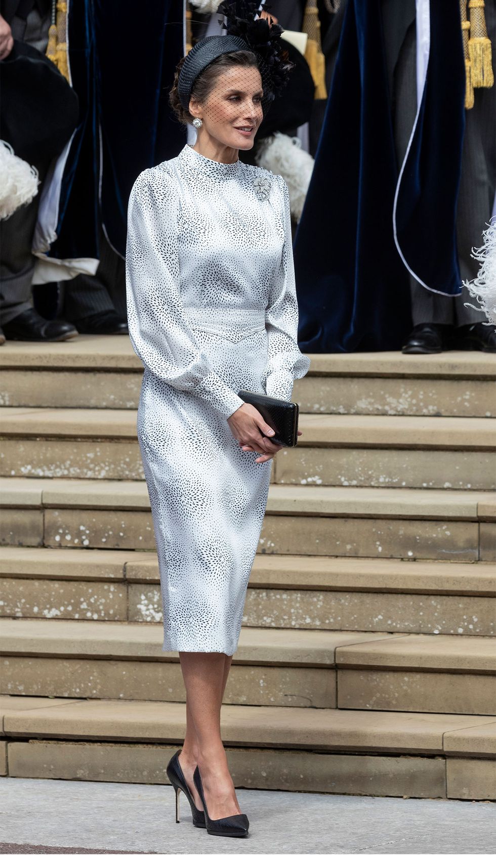 2019 - El 17 de julio de este año, los reyes iban al Castillo de Windsor con motivo de la entrega de la orden de la Jarretera a diferentes monarcas. Para la ocasión Letizia escogió un vestido y tocado de Cherubina para dar a conocer la marca sevillana al mundo. 