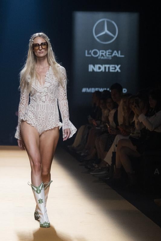 Teresa Helbig nos vuelve a dar una lección de costura