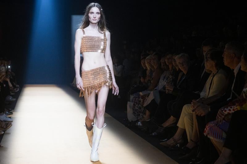 Teresa Helbig nos vuelve a dar una lección de costura