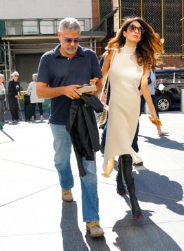 Imagen - Amal Clooney con botas altas de Christian Louboutin