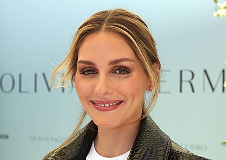 Imagen secundaria 1 - Sofía Vergara con mechas 'balayage', la técnica de coloración más solicitada en los últimos años, junto a las mechas 'babylights' que luce Sofía Palermo. Vanessa Hudgens con mechas californianas que se llevaban más hace años y en las que el contraste entre el cabello natural y la mecha es mucho más visible.  