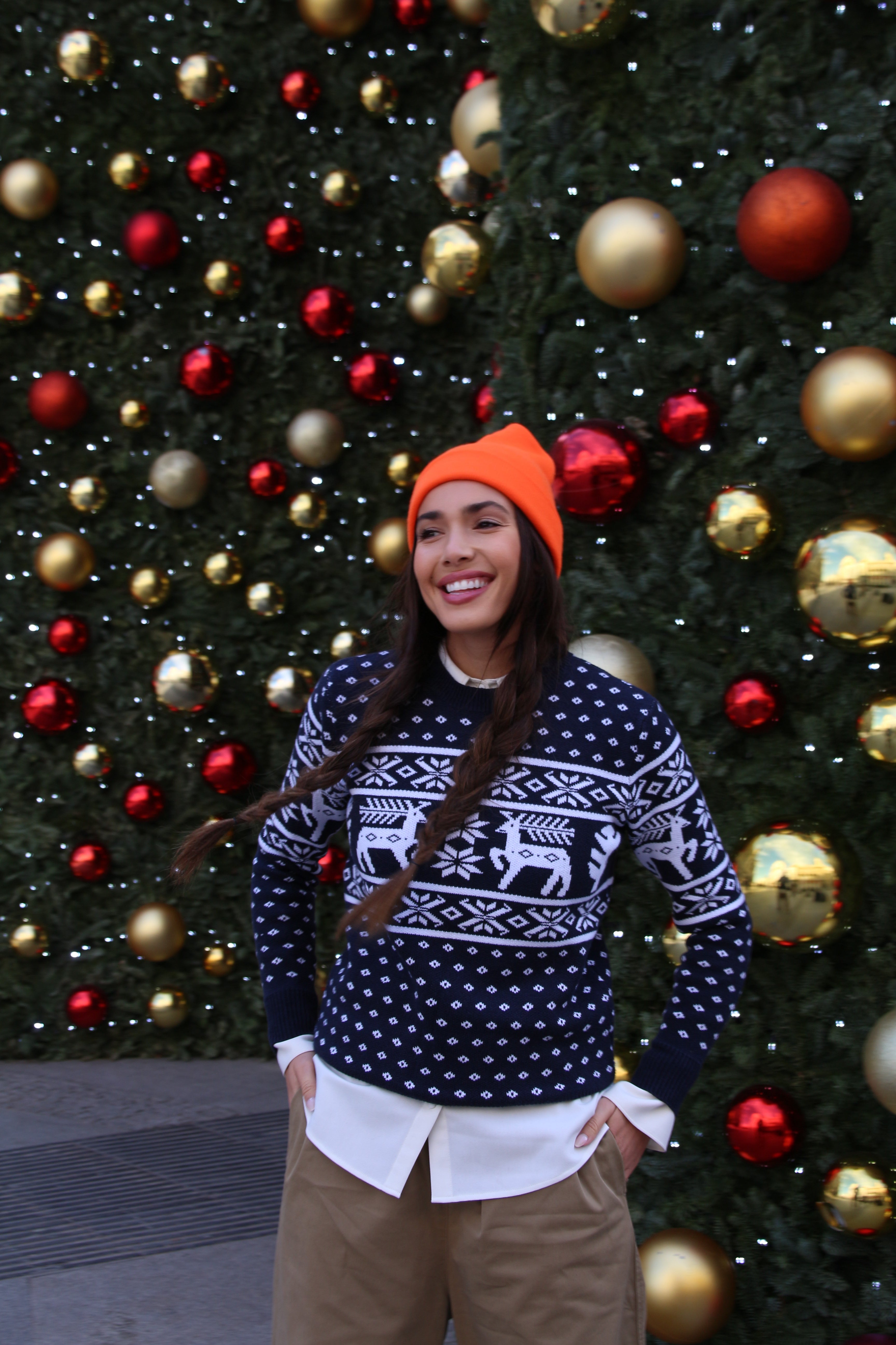 Ana Moya con jersey navideño de Amazon Fashion que puedes adquirir por cerca de 15 euros.