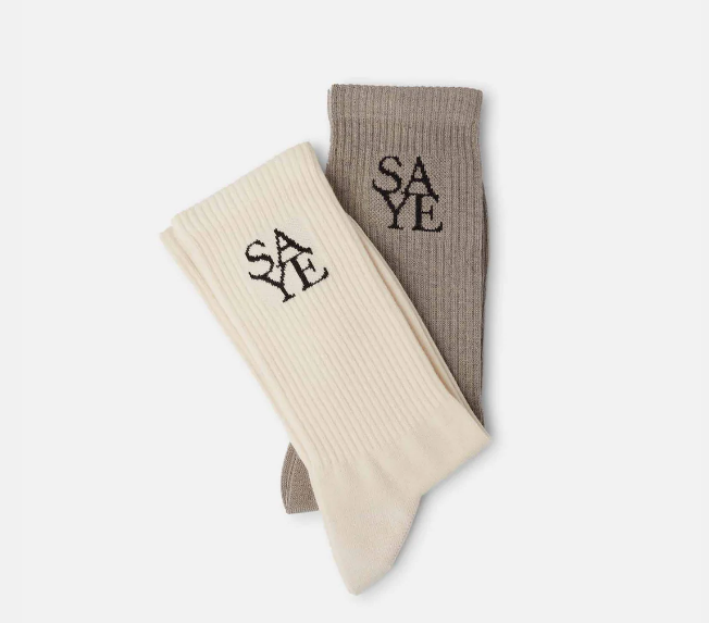 Calcetines Offwhite & Grey disponible en varios colores: 26 euros en Saye.