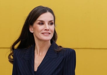 El truco de la reina Letizia para darle una nueva vida al traje de raya diplomática