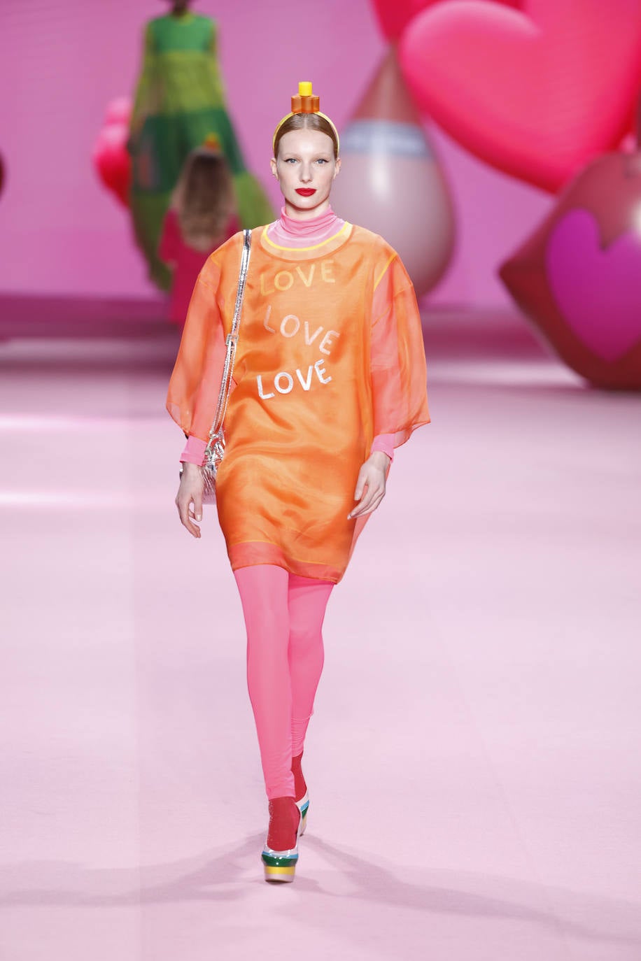 Ágatha Ruiz de la Prada Otoño/Invierno 2023/24. Los colores vibrantes, ADN de la marca. 