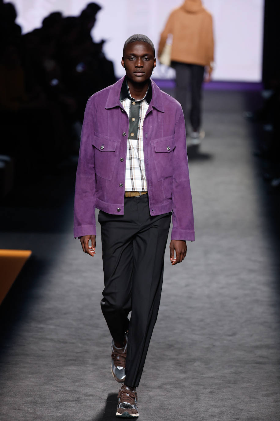 Pablo Erroz Otoño/Invierno 2023/24. El ante ha sido uno de los materiales utilizados en esta colección. 