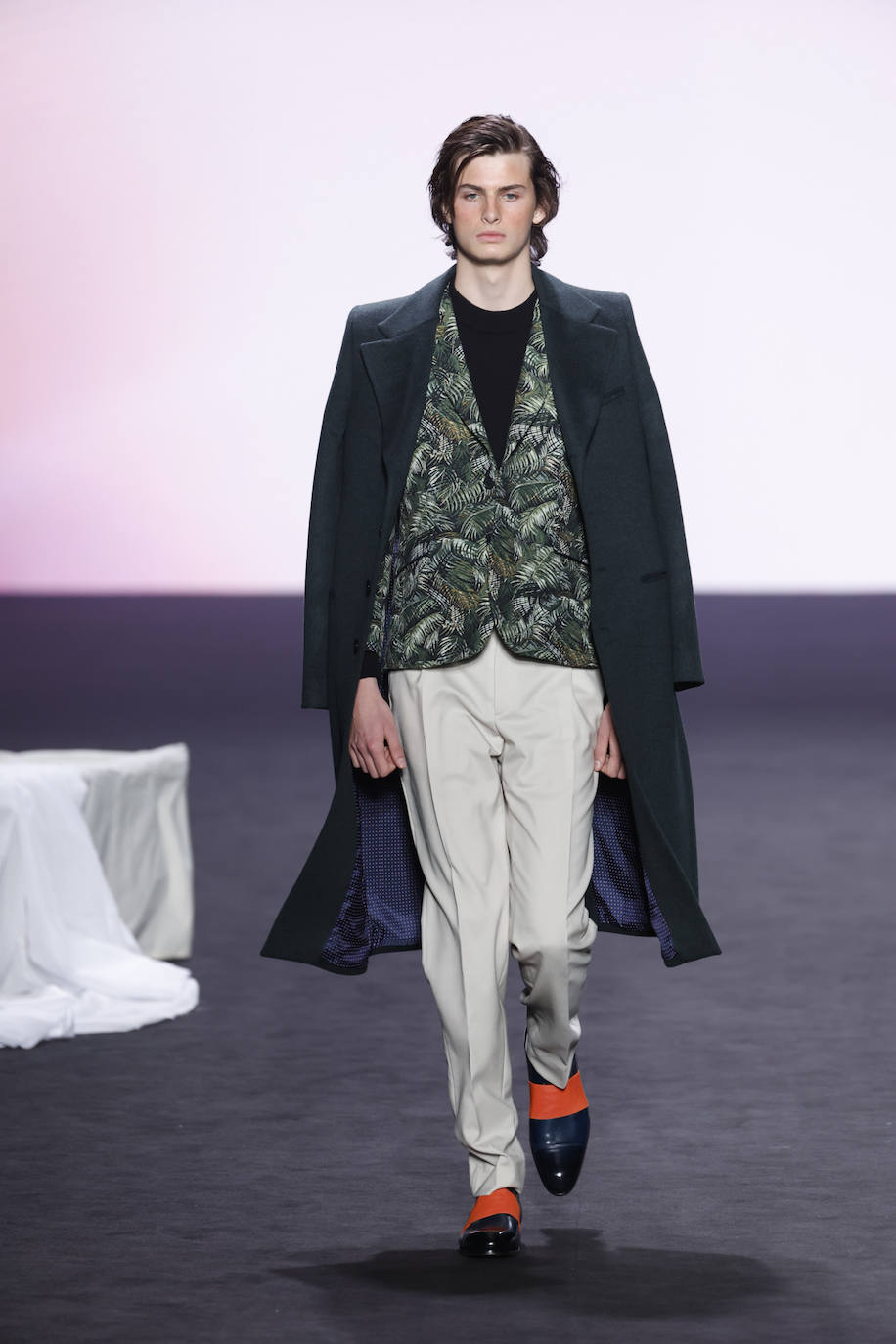 García Madrid otoño/invierno 23/24. La colección combina la sastrería contemporánea con guiños a la infancia. 
