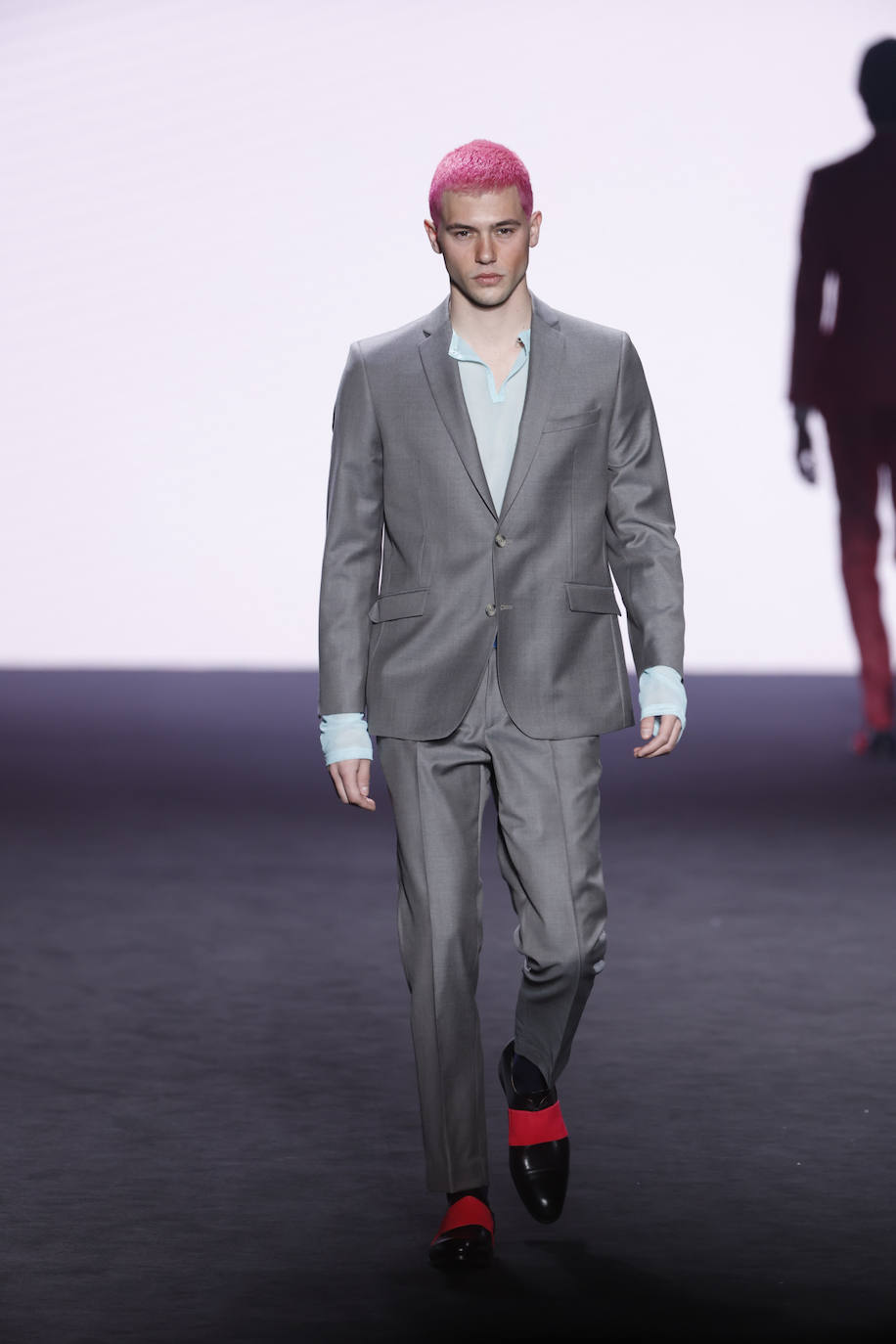 García Madrid otoño/invierno 23/24. La marca propone combinaciones de gran elegancia que incluyen prendas de archivo de la firma, porque el estilo nunca pasa de moda. 