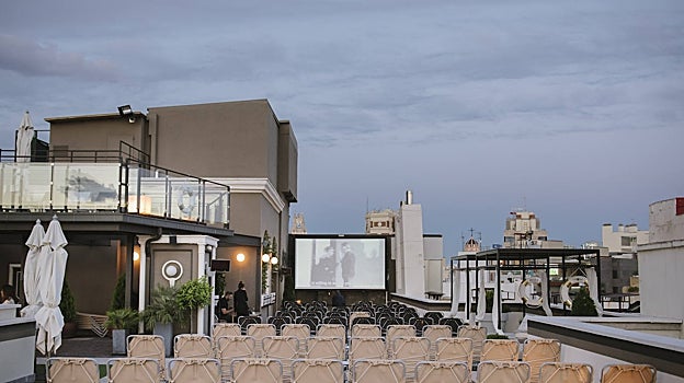 Cine en la 'rooftop' del hotel Emperador, en Gran Vía