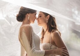 Las fotos de dos novias lesbianas de Pronovias que han revolucionado Instagram