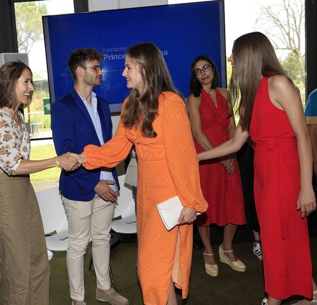 La Princesa Leonor y la Infanta Sofía en los actos previos a los Premios Princesa de Girona.