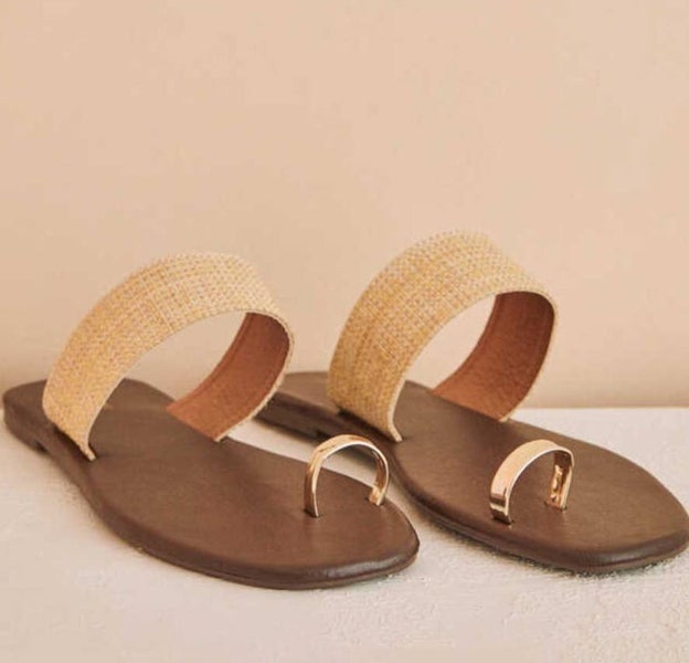 Sandalias de rafia. 16.99 euros en Women'Secret