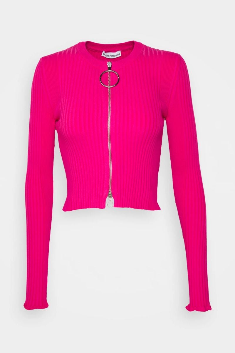 Paco Rabanne. Cárdigan de punto con escote redondo y cremallera metálica (220€).