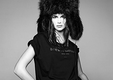 Imagen secundaria 1 - A partir del 18 de septiembre las prendas de inspiración grunge estarán disponibles en la web de la marca española. 