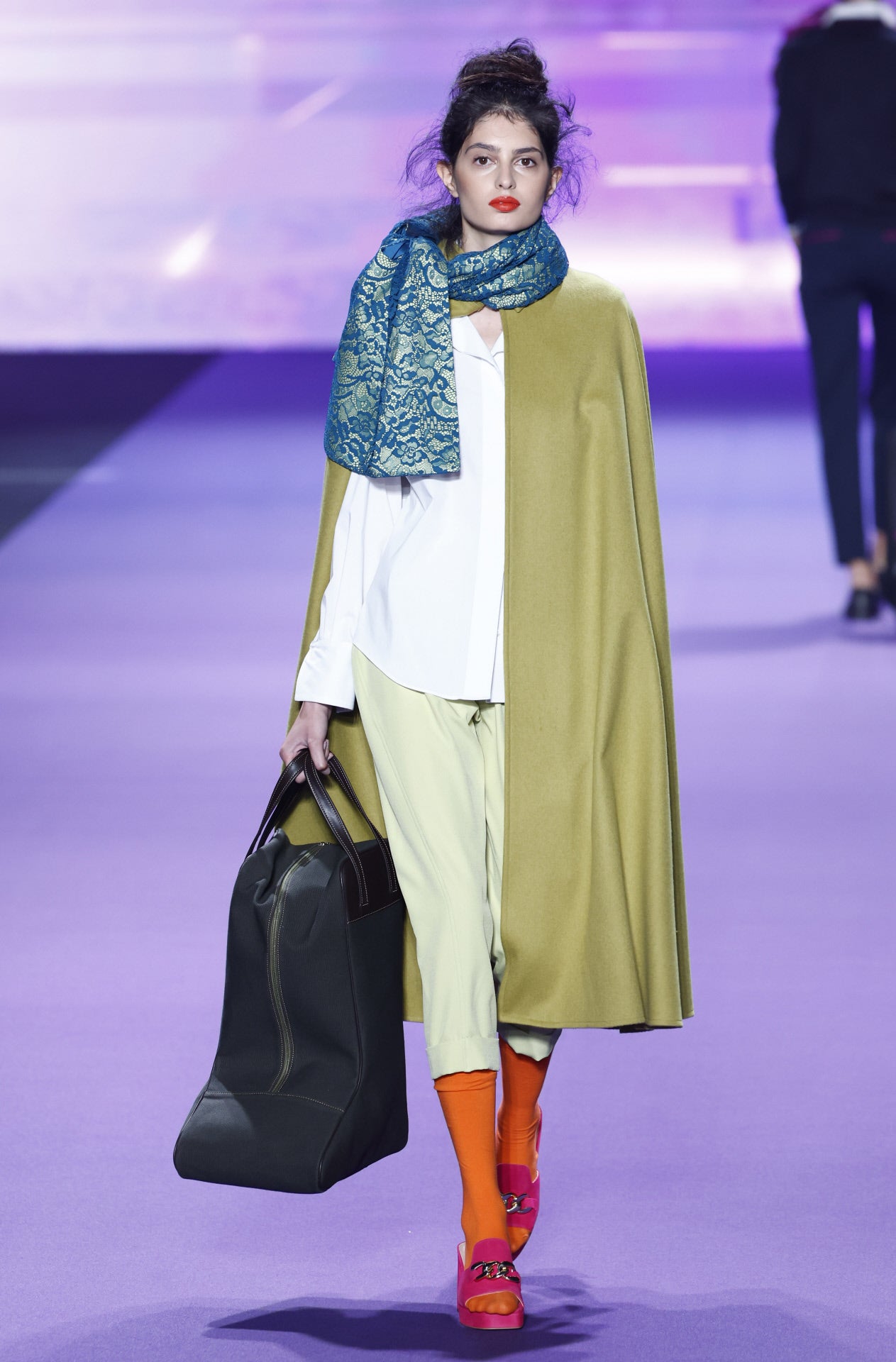 Tanto que se han fusionado perfectamente con los looks de la nueva colección de Ulises Mérida presentada sobre la pasarela. 