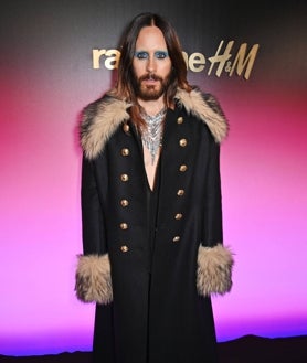 Imagen secundaria 2 - Martiño Rivas, Justine Skye y Jared Leto durante la fiesta de presentación