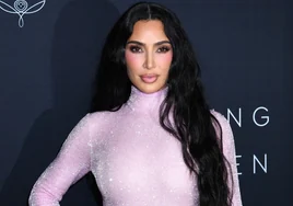 Kim Kardashian pone a la venta un sujetador con pezones falsos