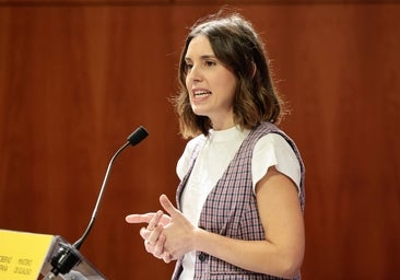 «Confía, coño», la camiseta reivindicativa de Irene Montero en su despedida del Ministerio de Igualdad