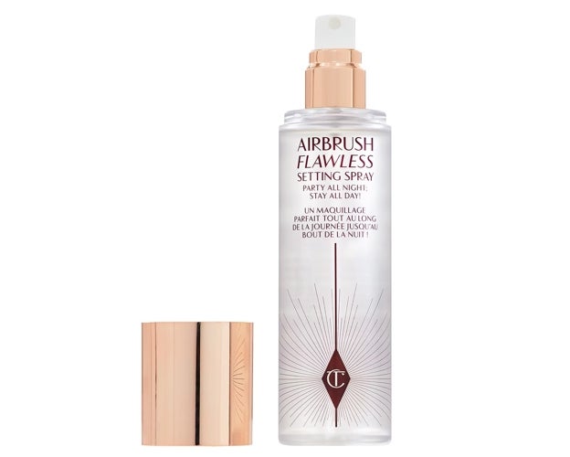 Spray Fijador Airbrush Flawless Setting Spray de Charlotte Tilbury.