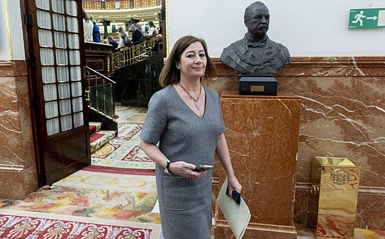 Imagen principal - Francina Armengol, Marga Prohens y Yolanda Díaz