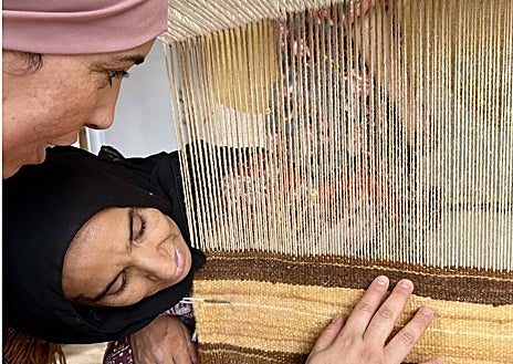 Imagen secundaria 1 - El nudo bereber se había dejado de usar en la fabricación de alfombras por su complejidad.