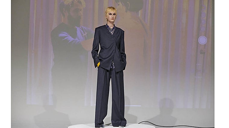 Look de la colección de Moisés Nieto para otoño-invierno 2024/25.