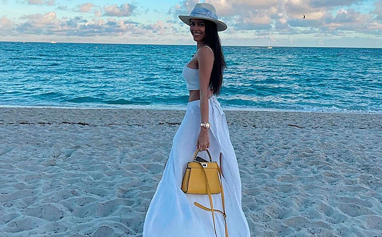 Imagen principal - El estilo de Giorgina Uzcategui es formal y elegante.